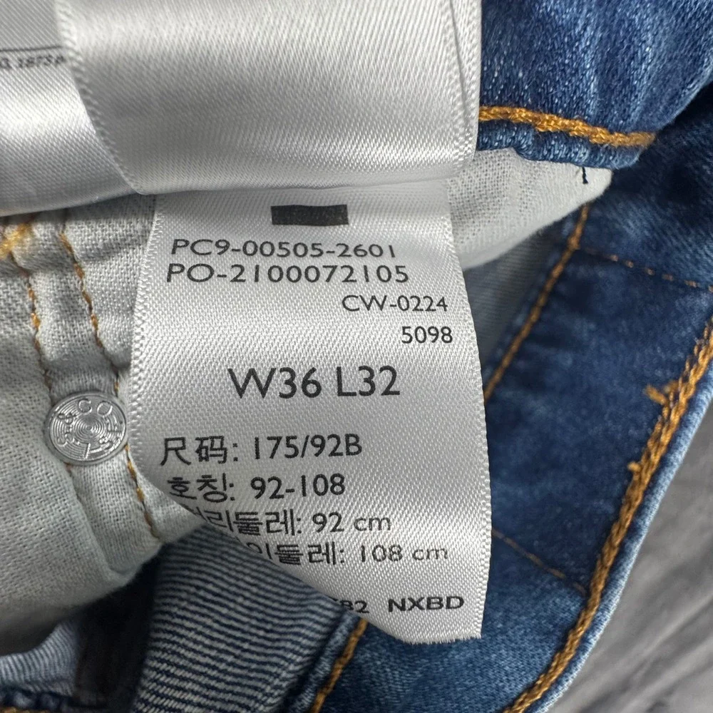 Levi's 505 Regular Fit Jeans Mens 36x32 Blue Straight Leg Denim 00505-2601